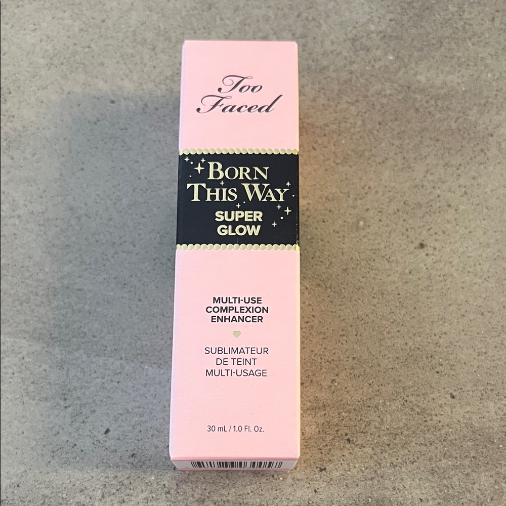 Color: Vanilla Beam• Too Faced Born This Way Super Glow